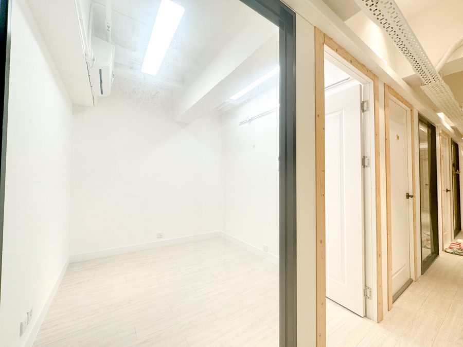 世貿大樓
World Interests Building MANHKCOM 工廈租盤 觀塘租盤 觀塘租工作室 觀塘網店出租 觀塘多用途工作室出租 租觀塘樓上舖 觀塘工廈出租 觀塘工作室出租 觀塘studio出租 觀塘分租單位 租觀塘工作室 觀塘樓上網店出租 觀塘租樓上舖 觀塘樓上舖出租