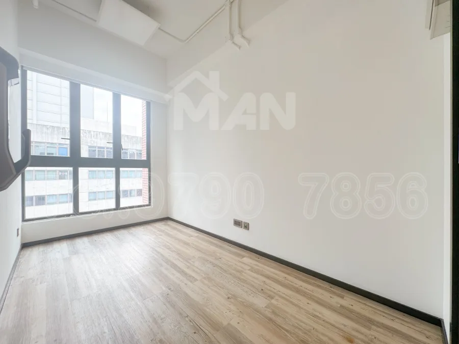 Rm.17
觀塘福昌大廈
Fook Cheong Building MANHKCOM 工廈租盤 觀塘租盤 觀塘租工作室 觀塘網店出租 觀塘多用途工作室出租 租觀塘樓上舖 觀塘工廈出租 觀塘工作室出租 觀塘studio出租 觀塘分租單位 租觀塘工作室 觀塘樓上網店出租 觀塘租樓上舖 觀塘樓上舖出租