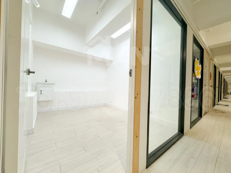 A12 世貿大樓 World Interests Building MANHKCOM 工廈租盤 觀塘租盤 觀塘租工作室 觀塘網店出租 觀塘多用途工作室出租 租觀塘樓上舖 觀塘工廈出租 觀塘工作室出租 觀塘studio出租 觀塘分租單位 租觀塘工作室 觀塘樓上網店出租 觀塘租樓上舖 觀塘樓上舖出租