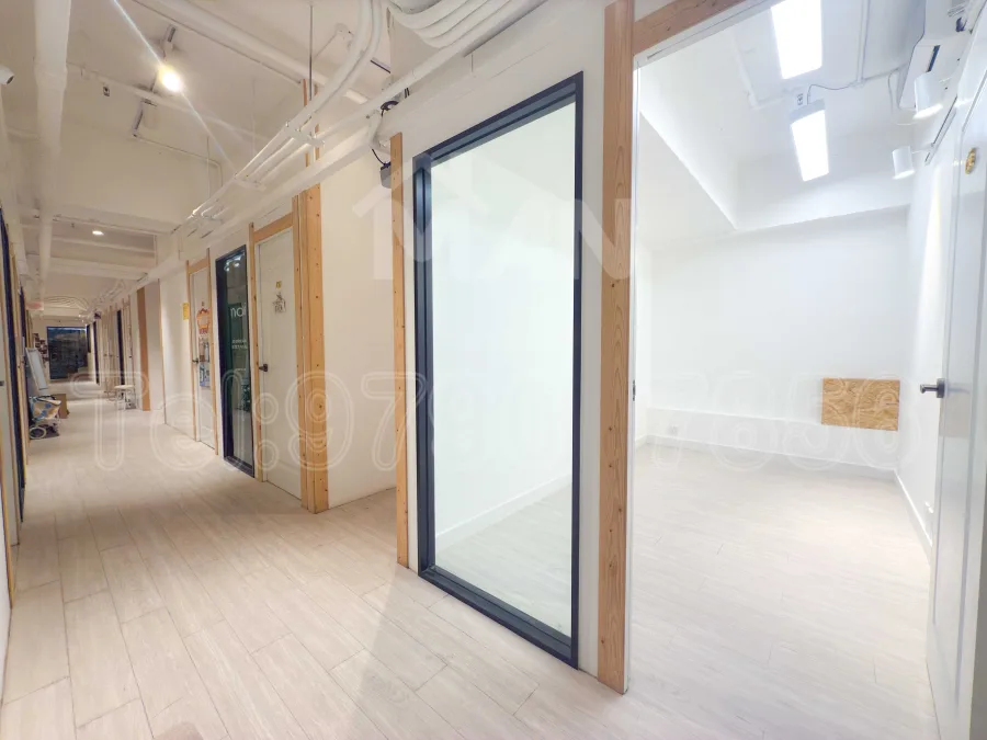 C16
駱駝漆大廈 1座
Camel Paint Building Block 1 MANHKCOM 工廈租盤 觀塘租盤 觀塘租工作室 觀塘網店出租 觀塘多用途工作室出租 租觀塘樓上舖 觀塘工廈出租 觀塘工作室出租 觀塘studio出租 觀塘分租單位 租觀塘工作室 觀塘樓上網店出租 觀塘租樓上舖 觀塘樓上舖出租